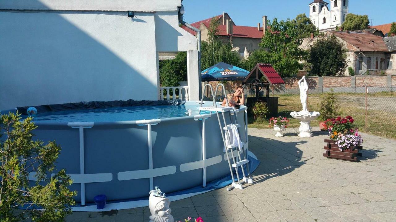 Penzion Gapa Sahy Exterior foto